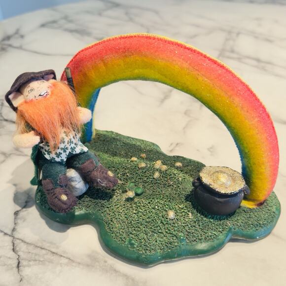 Annallee Dolls 2003 3" ST. Patrick's Day Rainbow Leprechaun Pot Of Gold - Picture 9 of 9